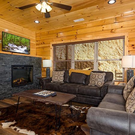 5Bd5B Escape Cabin With 2 Hottubs, Thtr &Game Rm,1Mi To The Parkway! 4Mi To Dollywood - Spring Deal Пиджен Фордж Екстериор снимка