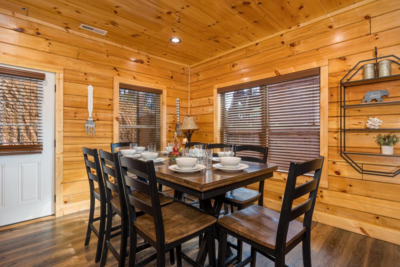5Bd5B Escape Cabin With 2 Hottubs, Thtr &Game Rm,1Mi To The Parkway! 4Mi To Dollywood - Spring Deal Пиджен Фордж Екстериор снимка