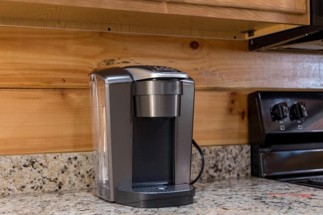 5Bd5B Escape Cabin With 2 Hottubs, Thtr &Game Rm,1Mi To The Parkway! 4Mi To Dollywood - Spring Deal Пиджен Фордж Екстериор снимка
