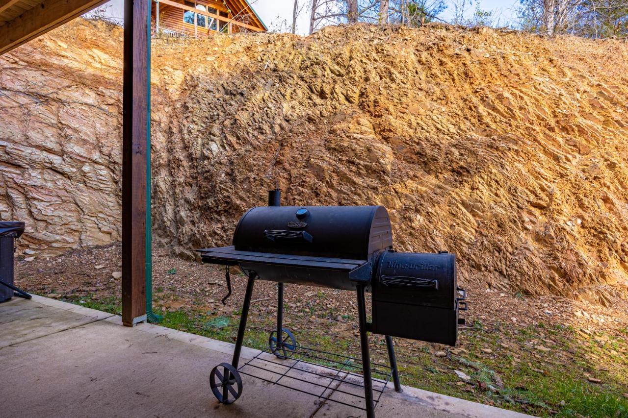 5Bd5B Escape Cabin With 2 Hottubs, Thtr &Game Rm,1Mi To The Parkway! 4Mi To Dollywood - Spring Deal Пиджен Фордж Екстериор снимка