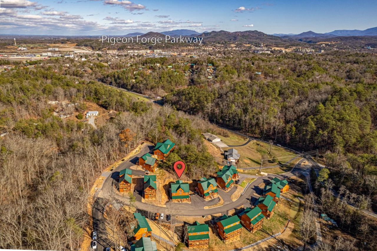 5Bd5B Escape Cabin With 2 Hottubs, Thtr &Game Rm,1Mi To The Parkway! 4Mi To Dollywood - Spring Deal Пиджен Фордж Екстериор снимка