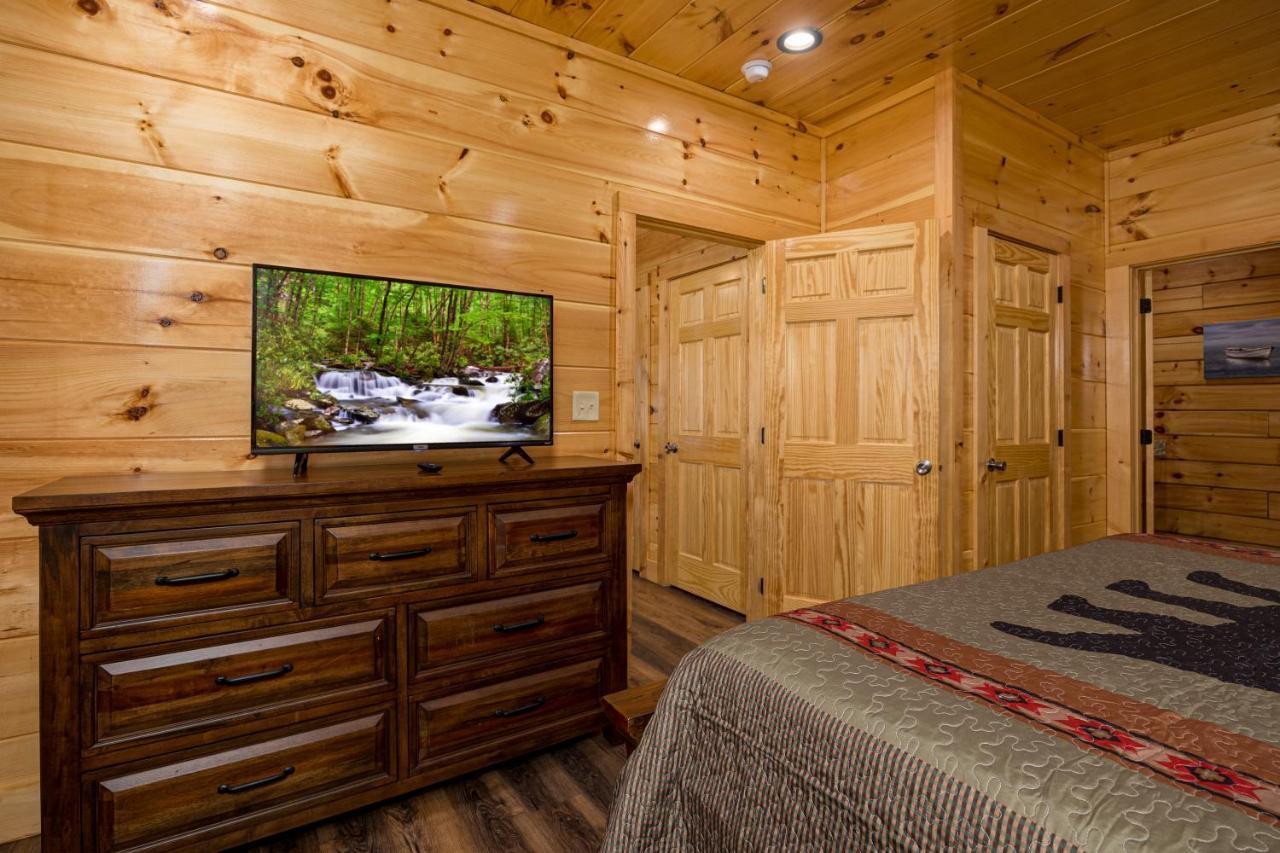 5Bd5B Escape Cabin With 2 Hottubs, Thtr &Game Rm,1Mi To The Parkway! 4Mi To Dollywood - Spring Deal Пиджен Фордж Екстериор снимка