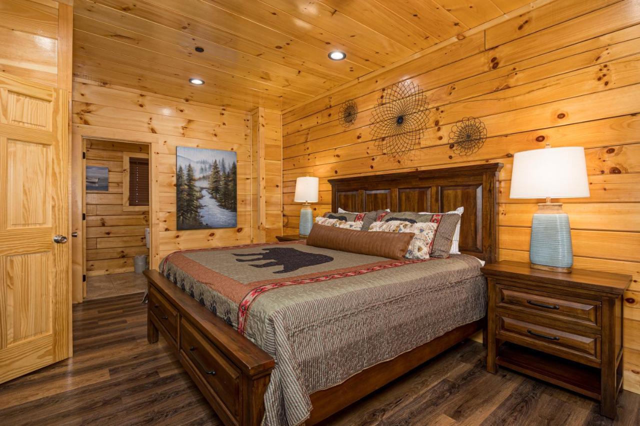 5Bd5B Escape Cabin With 2 Hottubs, Thtr &Game Rm,1Mi To The Parkway! 4Mi To Dollywood - Spring Deal Пиджен Фордж Екстериор снимка
