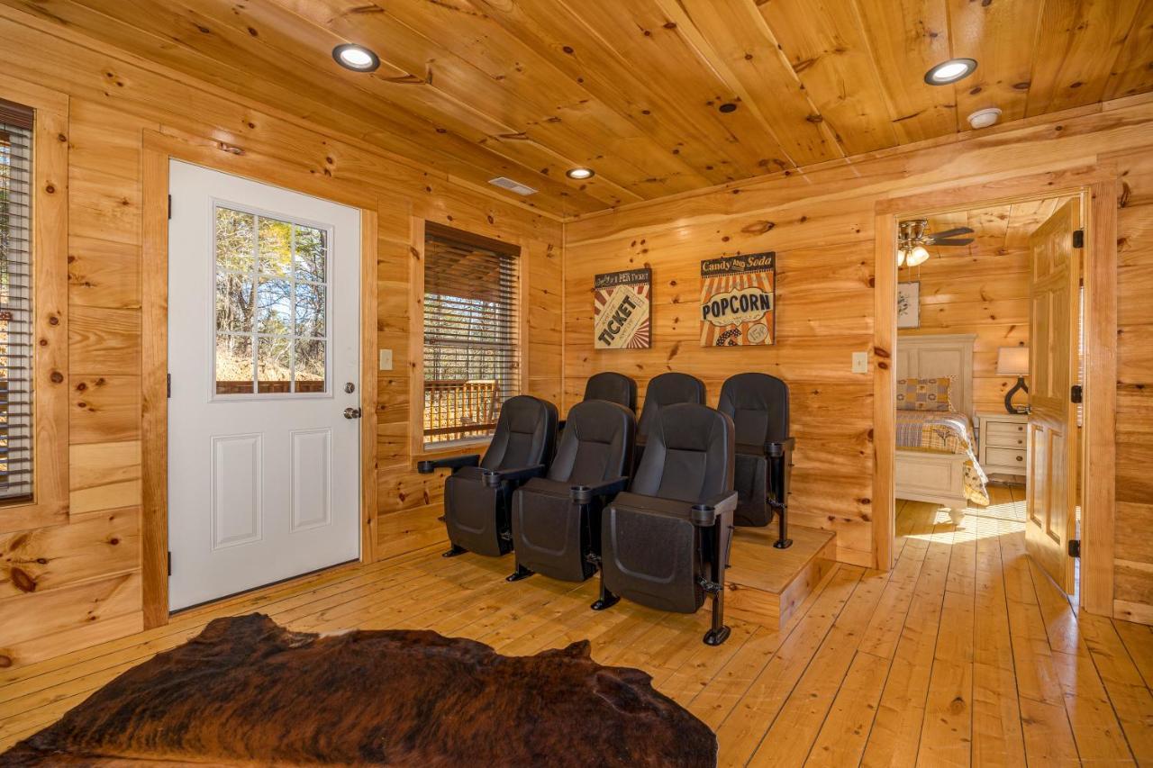 5Bd5B Escape Cabin With 2 Hottubs, Thtr &Game Rm,1Mi To The Parkway! 4Mi To Dollywood - Spring Deal Пиджен Фордж Екстериор снимка