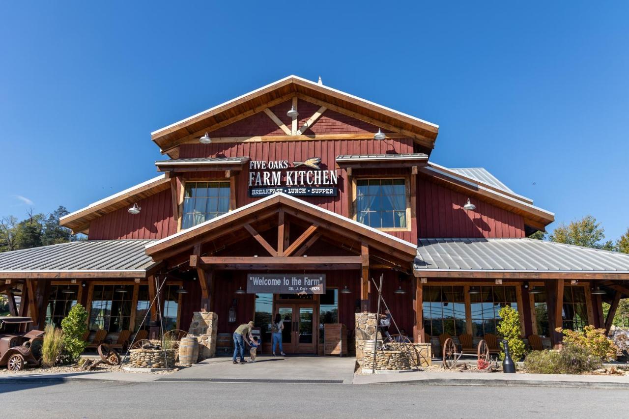 5Bd5B Escape Cabin With 2 Hottubs, Thtr &Game Rm,1Mi To The Parkway! 4Mi To Dollywood - Spring Deal Пиджен Фордж Екстериор снимка