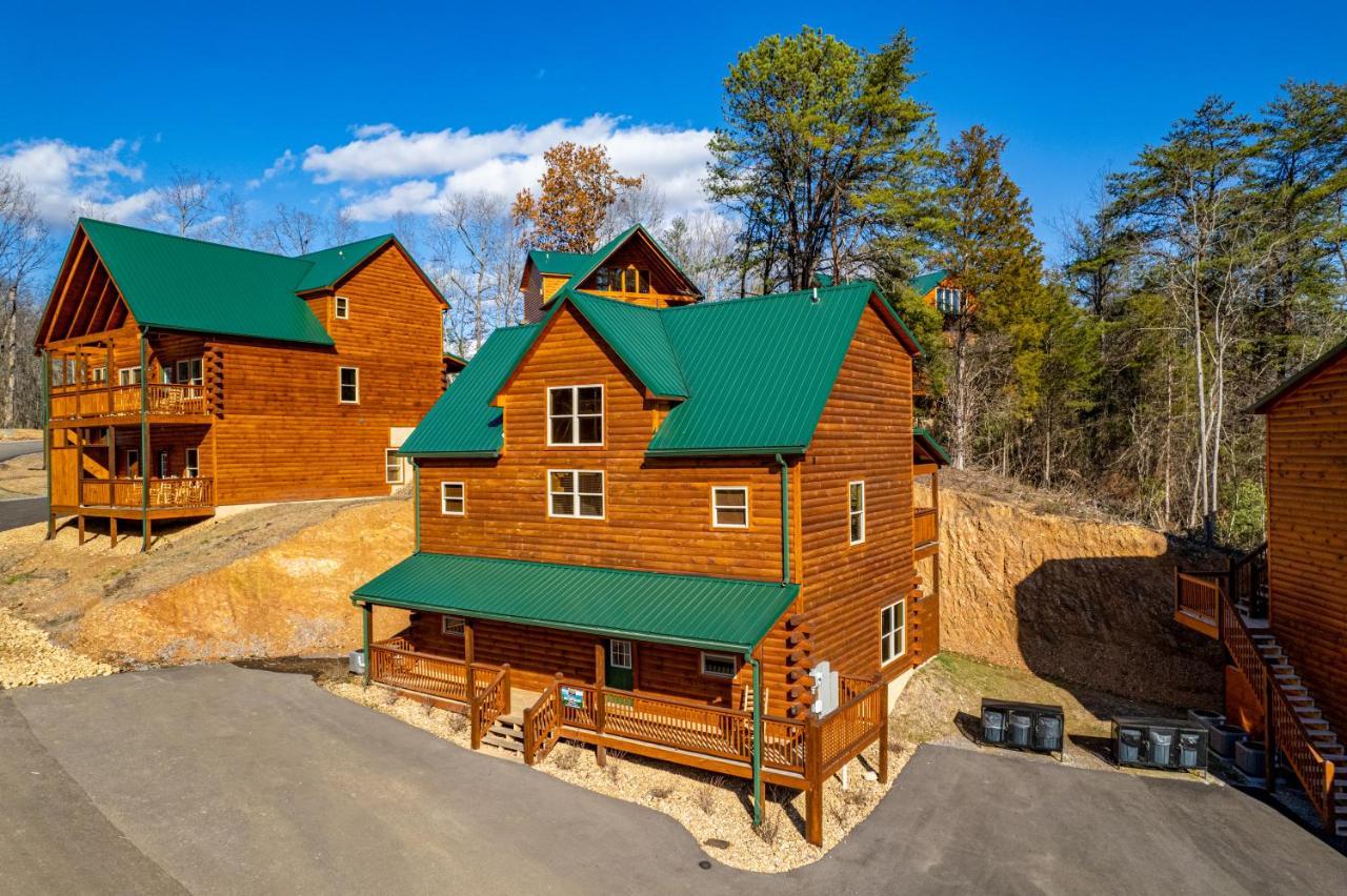 5Bd5B Escape Cabin With 2 Hottubs, Thtr &Game Rm,1Mi To The Parkway! 4Mi To Dollywood - Spring Deal Пиджен Фордж Екстериор снимка